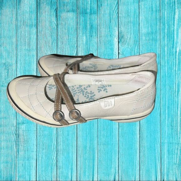 Merrell brand comfy flats - Picture 3 of 5